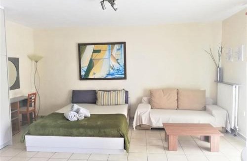 Nees Pagases Apartment | Family-friendly studio near the sea.