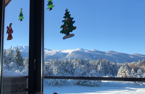 Borovets Ski Chalet | Family friendly stunning ski chalet, 4 bedrooms, 3 bathrooms, Hot Tub, free Wifi