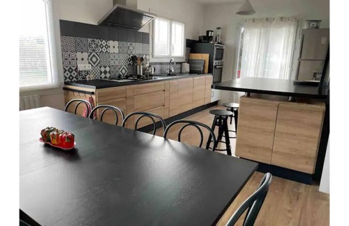 Espelette House | Family Friendly, Swimming pool, Air conditioned, Quiet, Pastoral