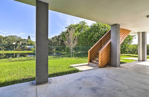 Port Tampa City Cottage | Family-friendly Tampa Home < 3 Mi to Ocean!