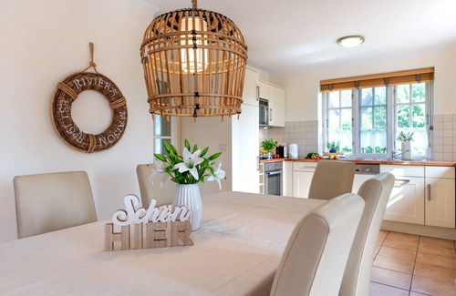 Großdunsum House | Family friendly * thatched roof house in Dunsum on Föhr
