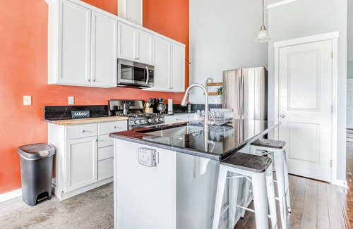 Happy Valley House | Family-Friendly Townhouse with High-Speed WiFi, and Washer/Dryer