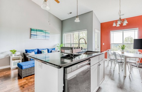 Happy Valley House | Family-Friendly Townhouse with High-Speed WiFi, and Washer/Dryer