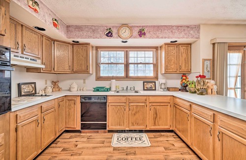 Tobyhanna House | Family-Friendly Tobyhanna Getaway w/Yard!