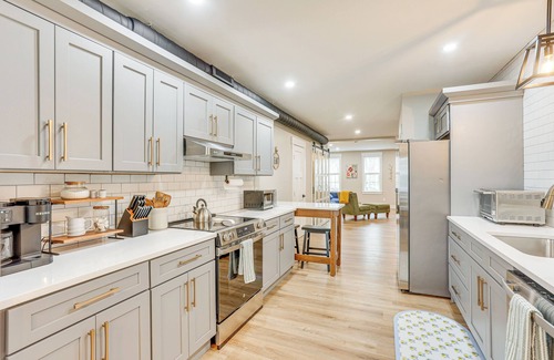 Columbia House | Family-Friendly Townhome w/Patio in Columbia!