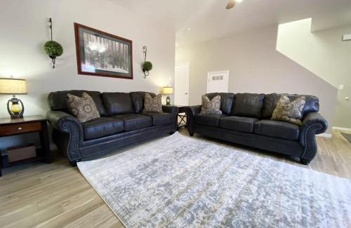 Kanab House | Family Friendly Townhome in Kanab Pool & Hot Tub