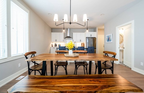 Saint Joseph House | Family friendly two story home located in St. Joseph, MI lake side resort.