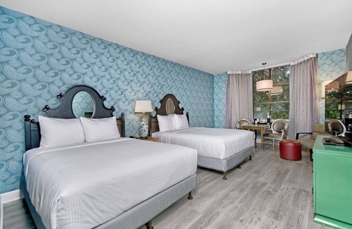 Downtown San Francisco House | Family-Friendly Unit with Pool Access & Free Breakfast Near SoMa, San Francisco