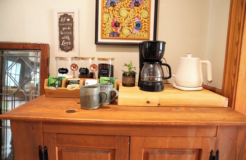 Charlottesville House | Family-Friendly Home Near UVA Toys, Trampoline, Pet-Friendly