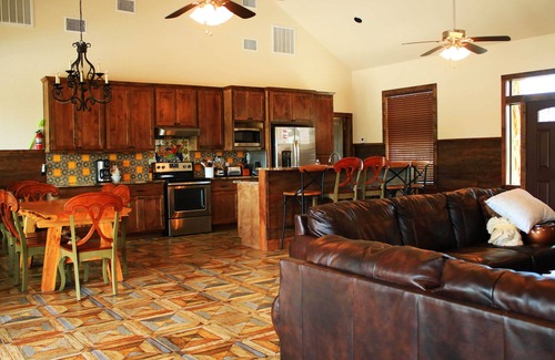 Sabinal House | Family-Friendly