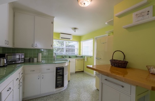 Birch Park Finger Streets House | Family-Friendly Beach Villa, Central Location to all the Action