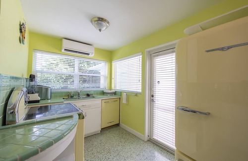 Birch Park Finger Streets House | Family-Friendly Beach Villa, Central Location to all the Action