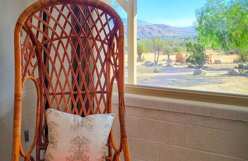 Morongo Valley Cabin | Family friendly desert cabin with mountain views, pool table and indoor chimney.