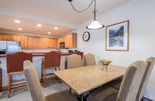 Mountain Village Condo | Family-Friendly 2-Bedroom Condo in Mountain Village With Pool View