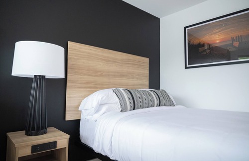 Rehoboth Beach Hotel | Family-friendly Stay near Dewey Beach with Free Parking & Weekend B'fast