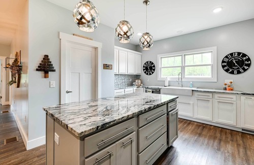 Windsor House | Family-Friendly Russell Springs Home w/Game Room!