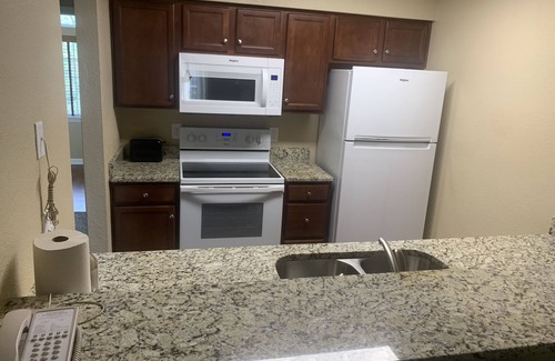 Berkeley House | Family friendly vacation you don't want to miss! 4BDR townhome sleeps 12!
