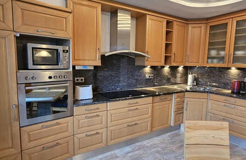 Furstenfeldbruck District Apartment | "Family-friendly vacation apartment in Moorenweis with comfort and nature!"