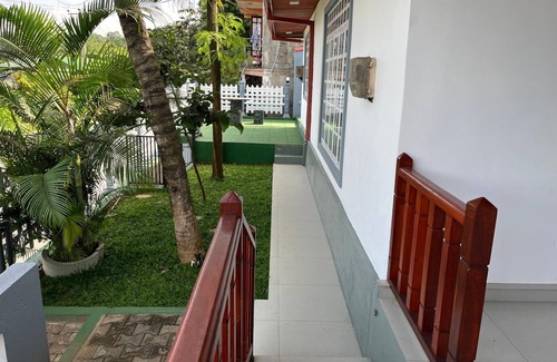 Katugastota Villa | Family-friendly Villa with Mountain view in Kandy