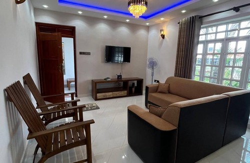 Katugastota Villa | Family-friendly Villa with Mountain view in Kandy