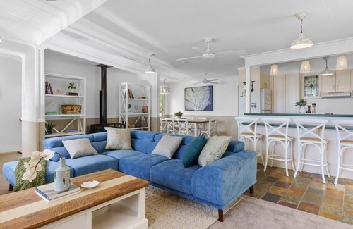 Tuggerawong House | Family-friendly Waterfront Home with Pool + Games