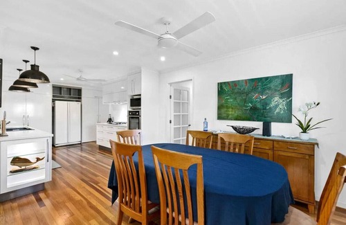 Point Vernon House | Family Friendly Walk to Beach