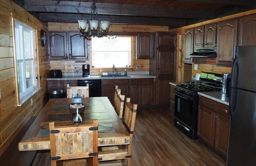 Elk Rapids House | Family friendly Waterfront cabin on Bass Lake in Elk Rapids, MI