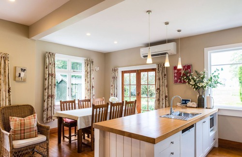 Ohoka House | Family-friendly, well-equipped, spacious country house,garden and Fibre Internet