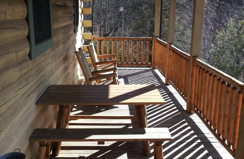 Maggie Valley Cabin | Family friendly with all the amenities of home, hot tub, pool table, fire pit.