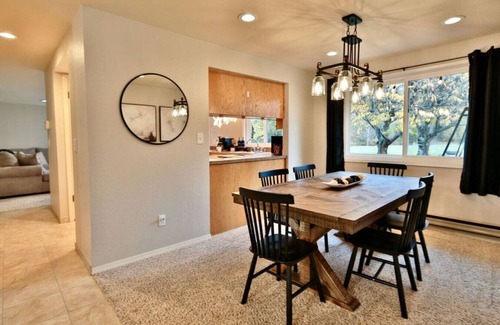Port Angeles East House | Family Friendly, wi-fi & hot tub