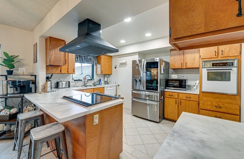 Roseburg House | Family-Friendly Winston Vacation Rental w/Deck!