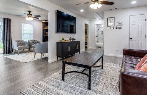 Red Oak House | Family-Friendly, with Sprawling yard