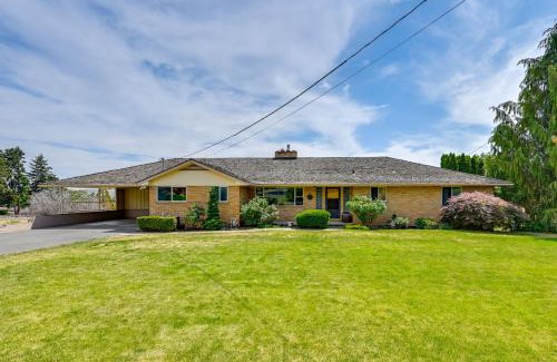 Yakima House | Family-Friendly Yakima Escape with Yard and Pool!