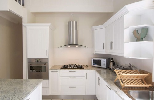 Plettenberg Bay Apartment | Family-friendly tranquil house Plettenberg Bay area. 400m from stunning beach.