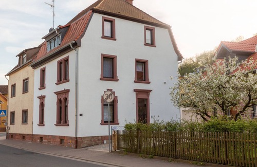 Obernburg Apartment | Family & Friends apartment with box-spring double beds in Obernburg am Main