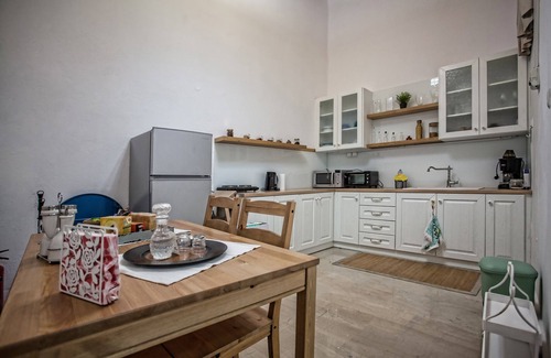 Old Town Rethymnon House | Family, Friends, Couples (Up To 4 People), Simplicity, Hospitality, Downtown