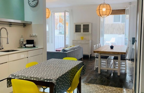 el Camp d'en Grassot i Gracia Nova Apartment | Family Friendy flat of 120 m2 and a big terrace in the typical Gracia district