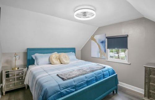 McGuire House | Family Fun! 2 Story Oasis and Pup Retreat Near RVA!