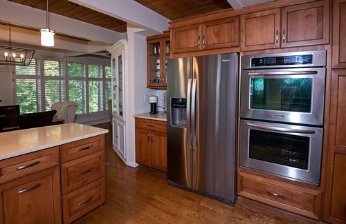 Benton Harbor House | Family fun 5BR w/Lake Michigan views and beach. Close to St. Joe/golf/wine