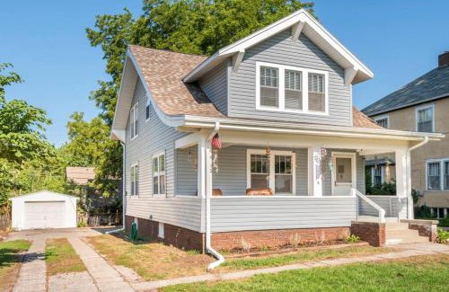 Benson House | Family Fun at Fontenelle 4Br 2Bth Omaha