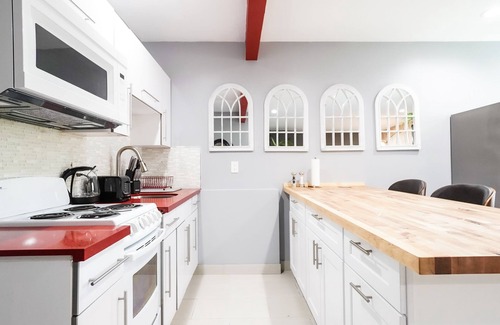 Studio City Condo | Family Fun Condo studio city