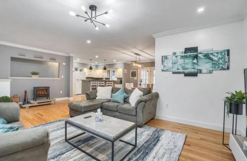 Warwick Villa | Family Fun Getaway near Cascade Lake in Warwick NY
