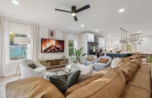 Scottdale House | Family FUN! Kids Playroom, Game Room, Dogs OK