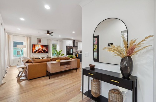 Scottdale House | Family FUN! Kids Playroom, Game Room, Dogs OK
