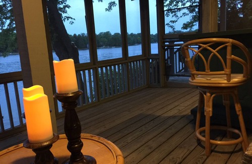 Plymouth House | Family Fun on Crystal Lake Island - minutes to Road America, hiking, PGA Golf