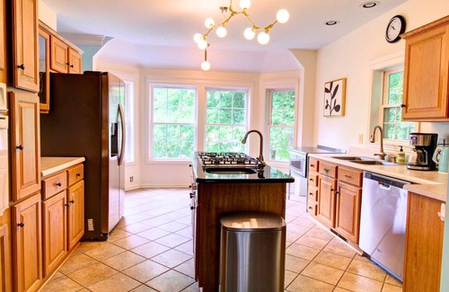 Westport House | Family fun on Lake Norman with Kayaks Game Room Workspaces