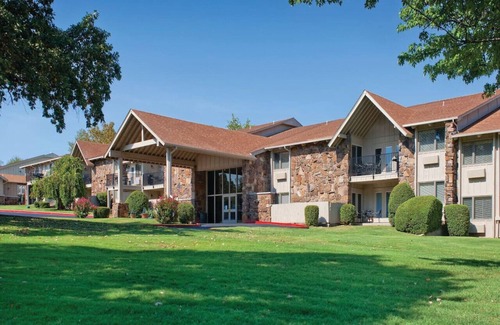 Afton Condo | Family Fun on Monkey Island in this resort 2BD con