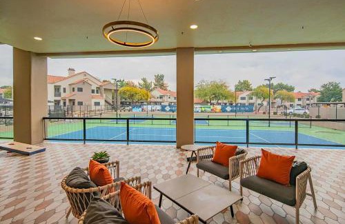 North Scottsdale Apartment | Family Fun-Sport Court & Game Room with King Bed - 2 Self-Check In - H2162