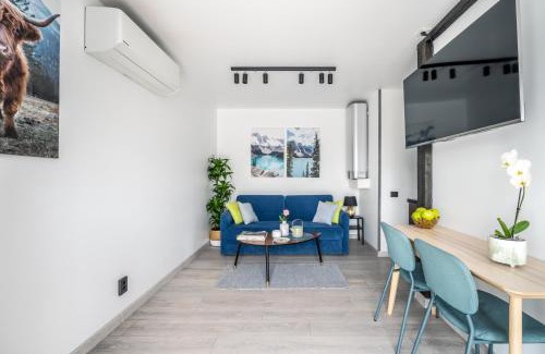 Latgale Suburb House | Family Garden House with Free Private Parking & Playground