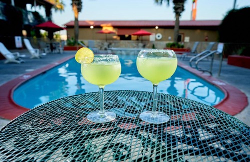 Bonanza Hotel | Family Garden Inn & Suites